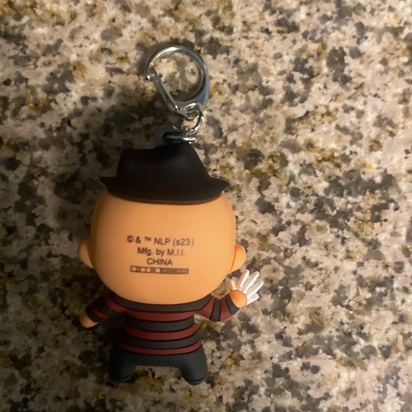 Spirit Halloween Freddy Krueger bag clip - Picture 2 of 2